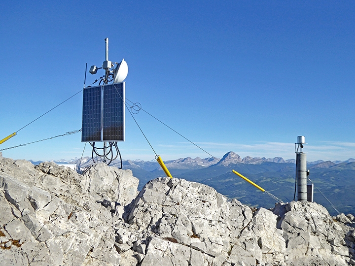 radio-for-seismic-monitoring